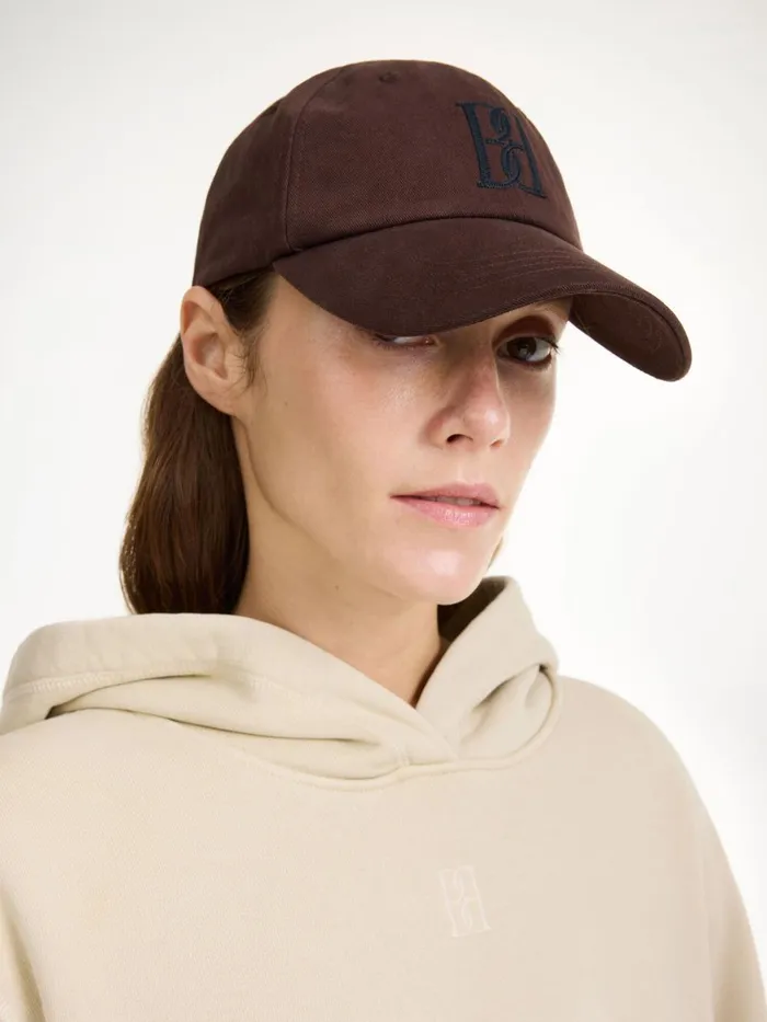 Athleisure Wear Women By Malene Birger Aubrieli Hat Dark Mahogany