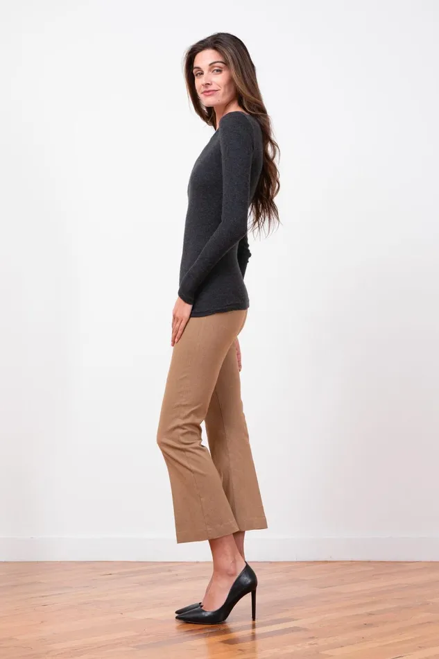 Avenue Montaigne LEO Flannel Camel Women Pants Avenue Montaigne LEO Flannel Camel Women Pants