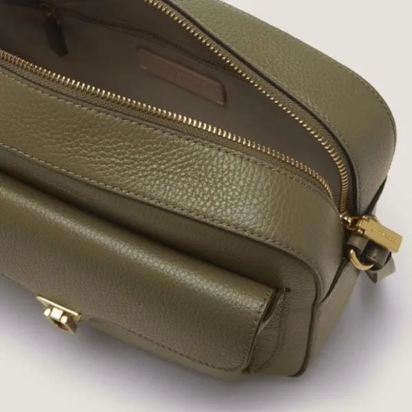 Coccinelle Beat Medium Soft Laurel Green Women Coccinelle Crossbody Bags Coccinelle Beat Medium Soft Laurel Green Women Coccinelle Crossbody Bags