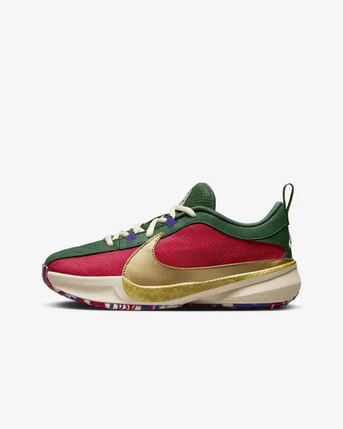 Kids Nike Basketball Freak 5 039Loyalty039 Gym Redcourt Purpleflat Opalmetallic Gold