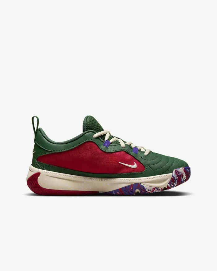Kids Nike Basketball Freak 5 039Loyalty039 Gym Redcourt Purpleflat Opalmetallic Gold