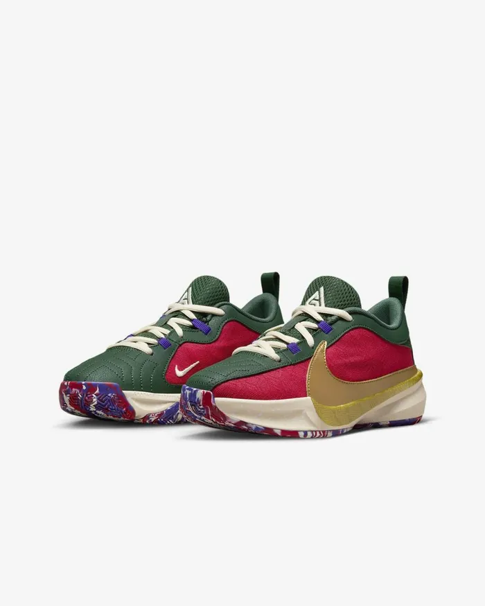 Kids Nike Basketball Freak 5 039Loyalty039 Gym Redcourt Purpleflat Opalmetallic Gold