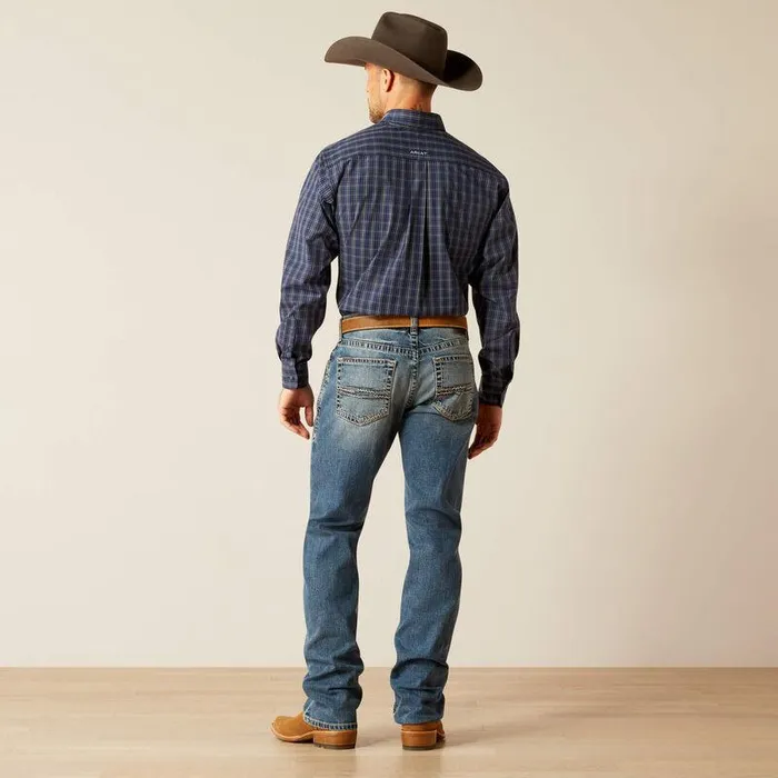 Men Denim Ariat M2 Traditional Relaxed Buster Boot Cut Jeans Dakota Men Denim Ariat M2 Traditional Relaxed Buster Boot Cut Jeans Dakota
