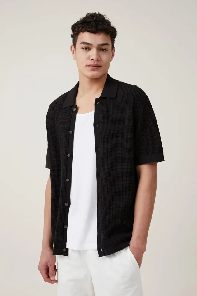 Men Shirts and Polos Cotton On Pablo Short Sleeve Shirt Washed Black