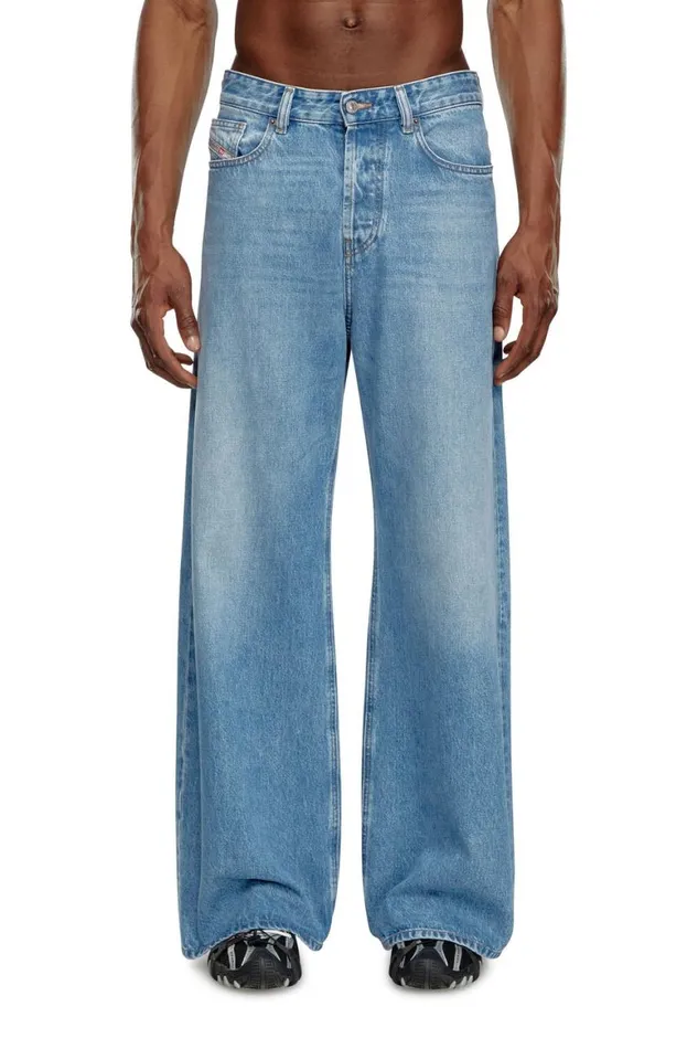 MenWomen Diesel Jeans Relaxed Jeans 1996 DSire 09I29 Light Blue MenWomen Diesel Jeans Relaxed Jeans 1996 DSire 09I29 Light Blue