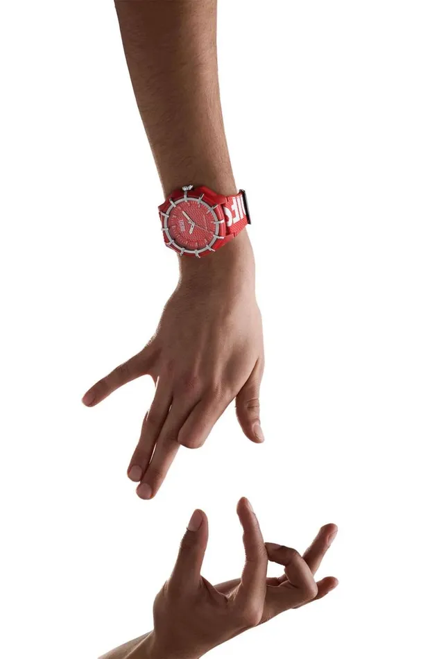 MenWomen Diesel Watches DZ4621 Redwhite