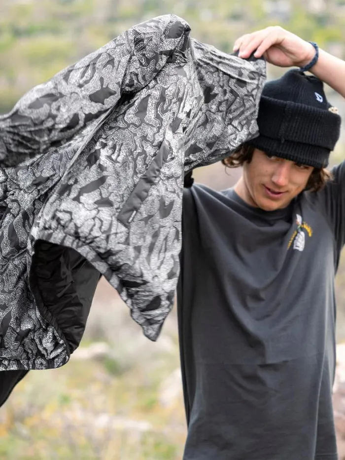 Mens Jackets Volcom Walltz Reversible Jacket 8211 Black White