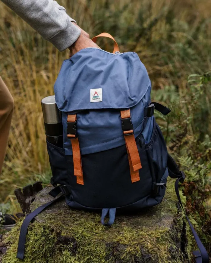 Passenger Clothing Boondocker Recycled 26L Backpack Dark Denim Deep Navy WomenMen Backpacks and Bags