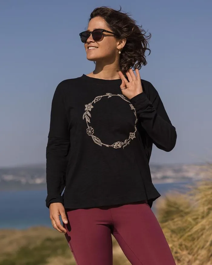Passenger Clothing Daisy Chain Recycled Cotton LS TShirt Black Women Tops and TShirts