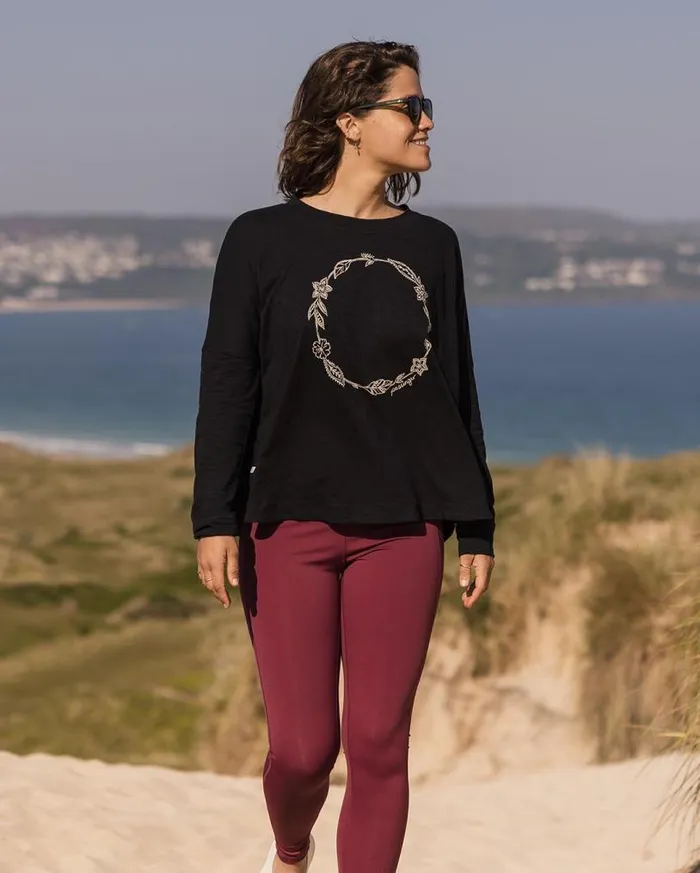 Passenger Clothing Daisy Chain Recycled Cotton LS TShirt Black Women Tops and TShirts
