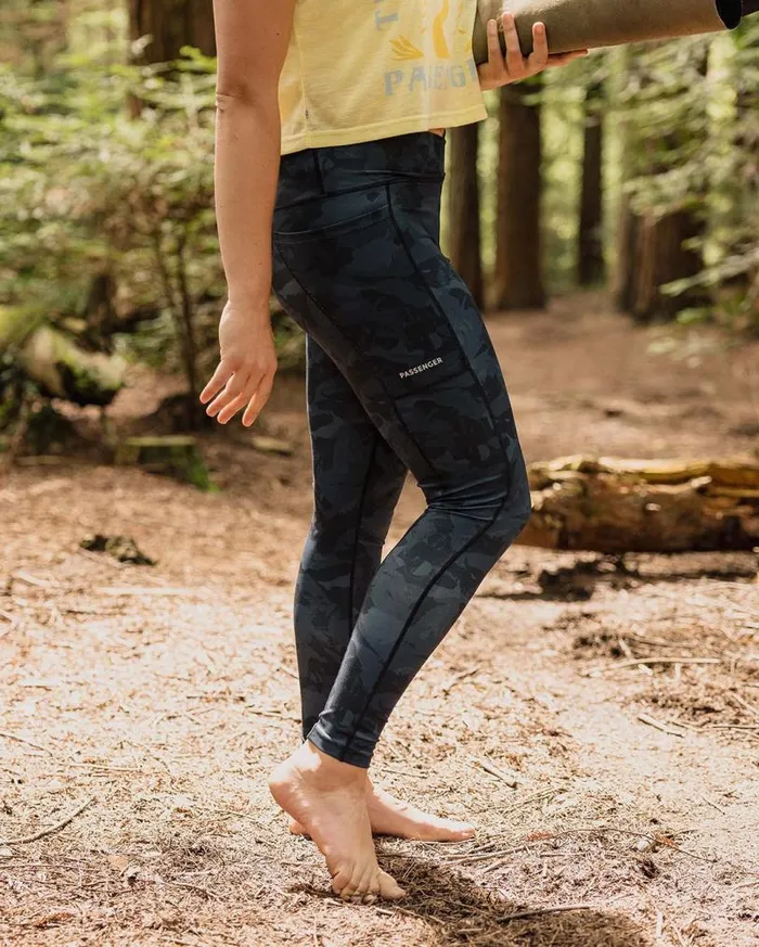 Passenger Clothing Fresh Air 20 Recycled Leggings Black Abstract Women Activewear