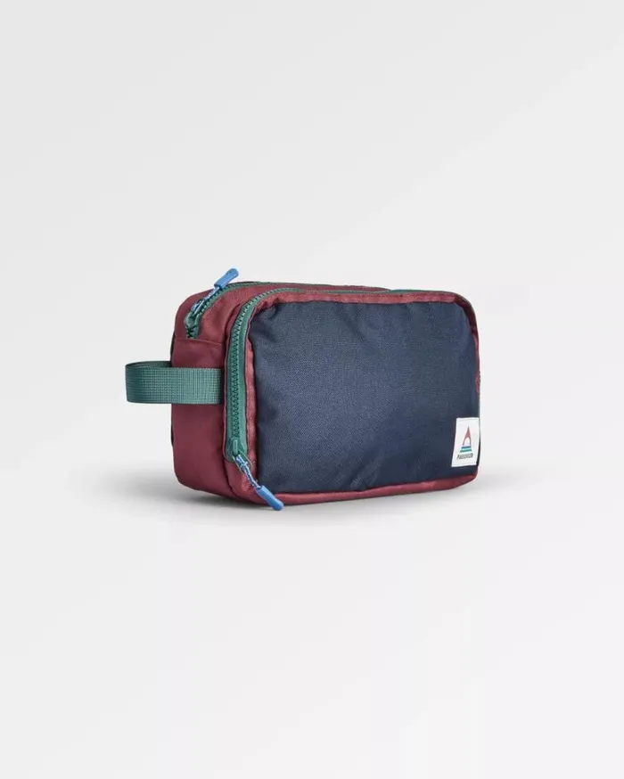 Passenger Clothing Travel Recycled Wash Kit Samba Deep Navy WomenMen Backpacks and Bags