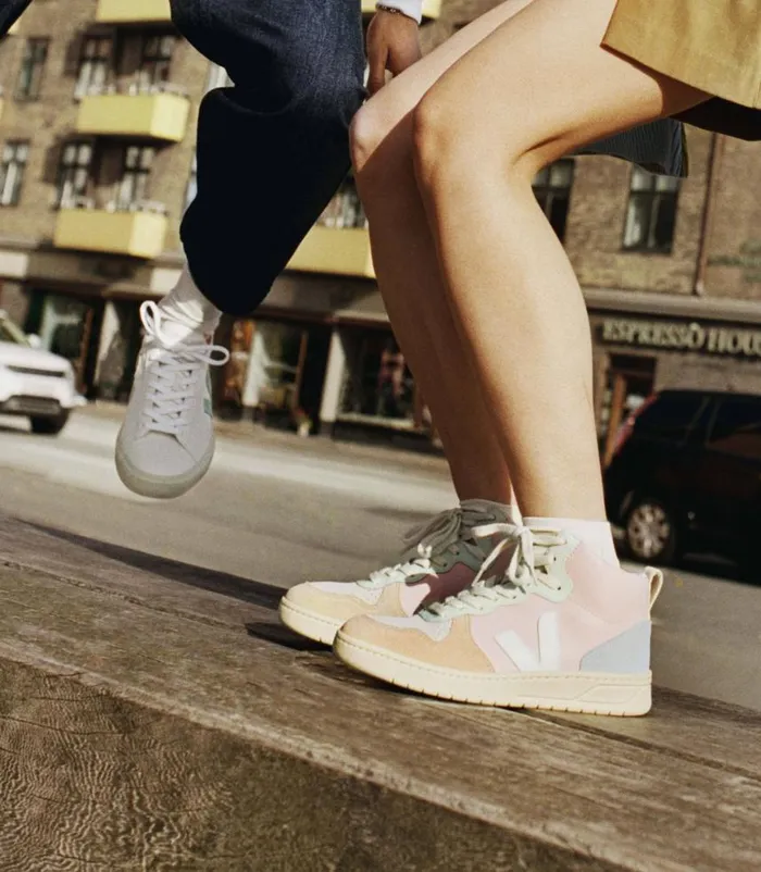 VEJA V15 Women V15 LEATHER PETALE WHITE MULTICO