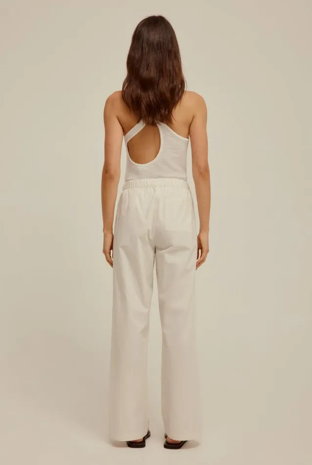 Woman Venroy Knitwear Linen Knitted Cross Back Top