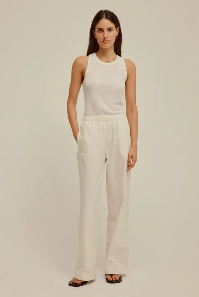 Woman Venroy Knitwear Linen Knitted Cross Back Top