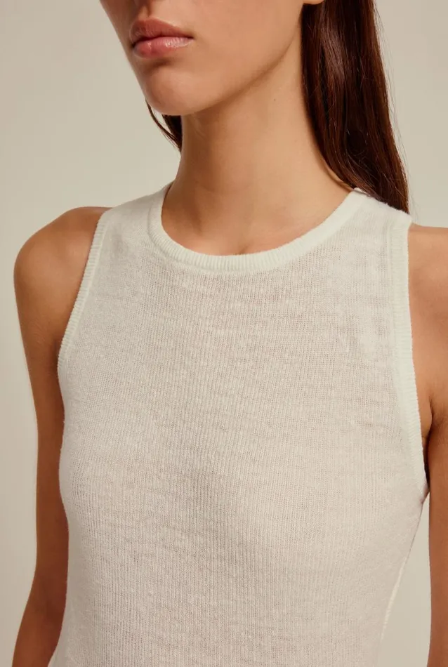 Woman Venroy Knitwear Linen Knitted Cross Back Top