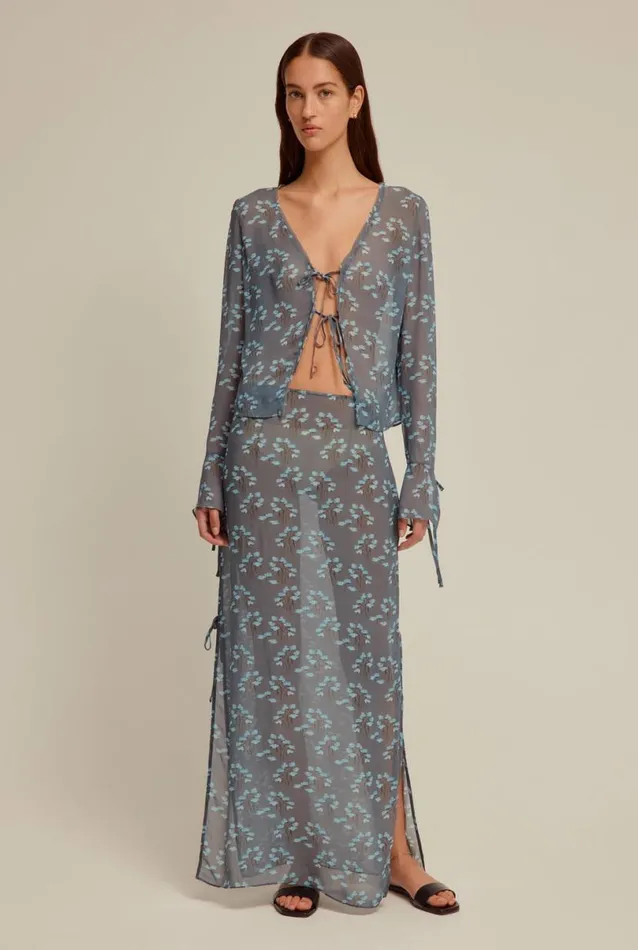 Woman Venroy Tops Sheer Tie Front Top