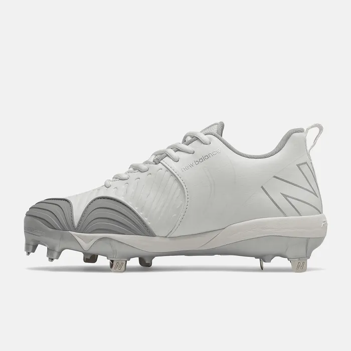 Women FUSE V3 Metal Pitch White New Balance Softball