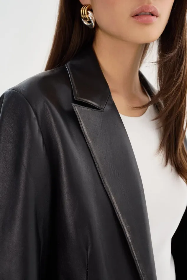 Women KARRIN Distressed Leather Blazer Distressed Black LAMARQUE Blazers Women KARRIN Distressed Leather Blazer Distressed Black LAMARQUE Blazers