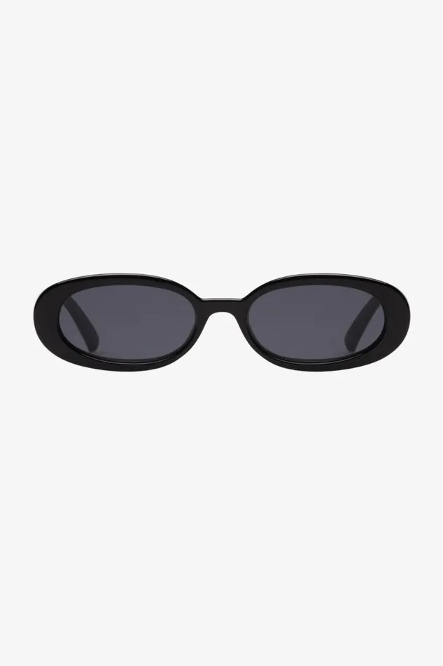 Women LE SPECS Outta Love Sunglasses Black LAMARQUE Sunglasses Women LE SPECS Outta Love Sunglasses Black LAMARQUE Sunglasses