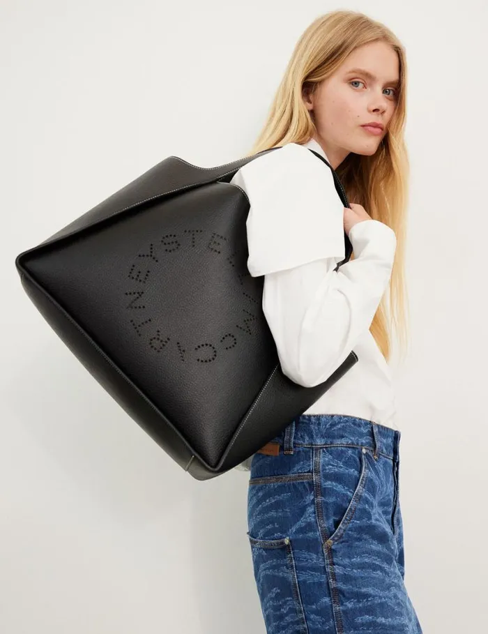 Women Logo Grainy Alter Mat Tote Bag Black Stella McCartney TopHandle Bags Women Logo Grainy Alter Mat Tote Bag Black Stella McCartney TopHandle Bags