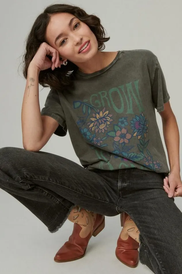 Women Lucky Brand Graphic Tees Grow As One Floral Boyfreind Crew Raven