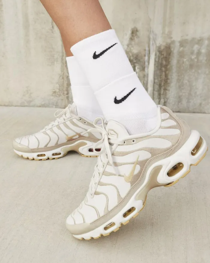 Women Nike All Shoes Air Max Plus PRM Summit Whitesand Driftsailpale Vanilla