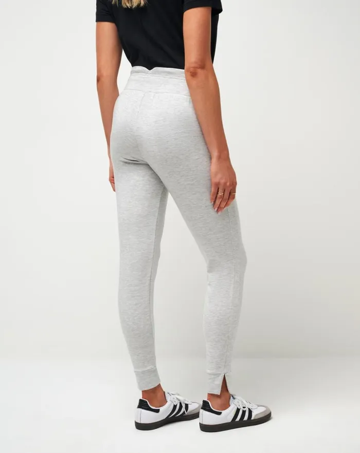 Women Pants TravisMathew CLOUD TERRY TIE JOGGER Heather Light Grey Women Pants TravisMathew CLOUD TERRY TIE JOGGER Heather Light Grey