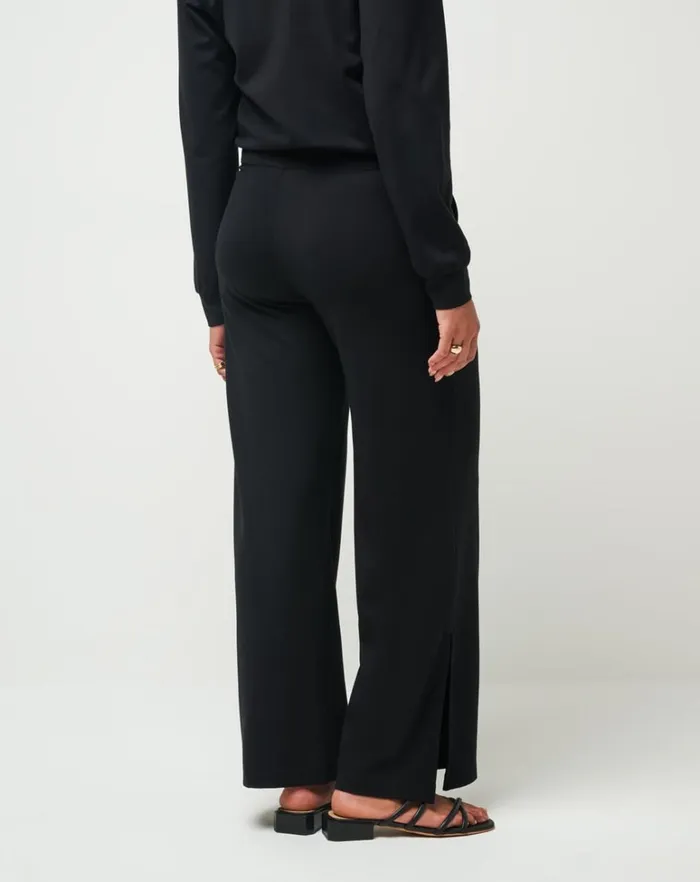 Women Pants TravisMathew SPA DAY PANT Black