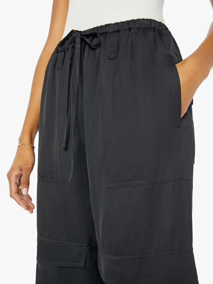 Women Relaxed Mother Denim Joline Cargo Pants Black