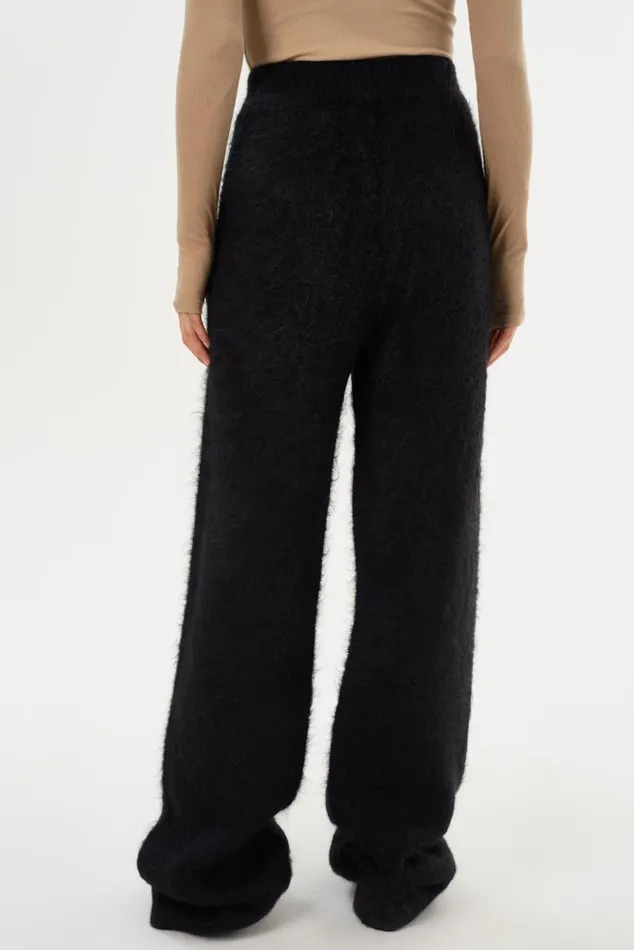 Women TARAN Wool Pants Black LAMARQUE Pants and Shorts Women TARAN Wool Pants Black LAMARQUE Pants and Shorts