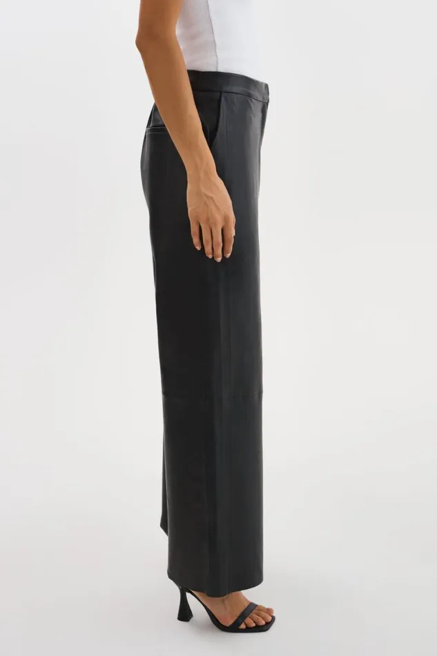 Women YAREN Leather Pants Black LAMARQUE Pants and Shorts