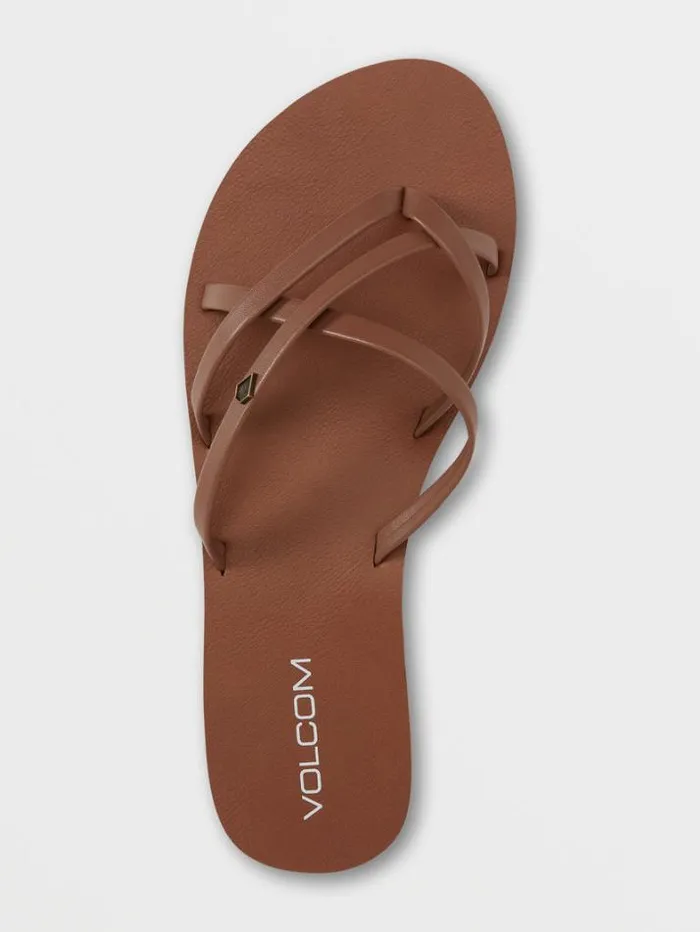 Womens Sandals Volcom New School II Sandals 8211 Cognac