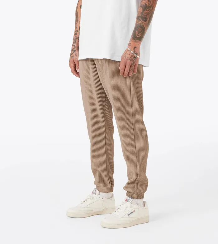 Zanerobe Pants Men Sureshot Pleated Jogger Khaki