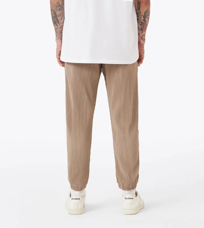 Zanerobe Pants Men Sureshot Pleated Jogger Khaki