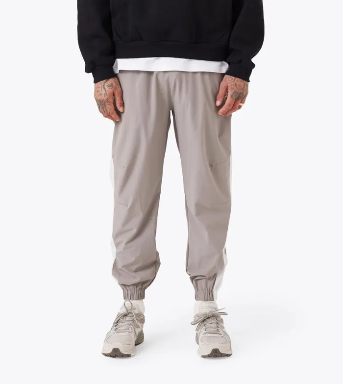 Zanerobe Pants Men Sureshot Tech Jogger 20 Smoke