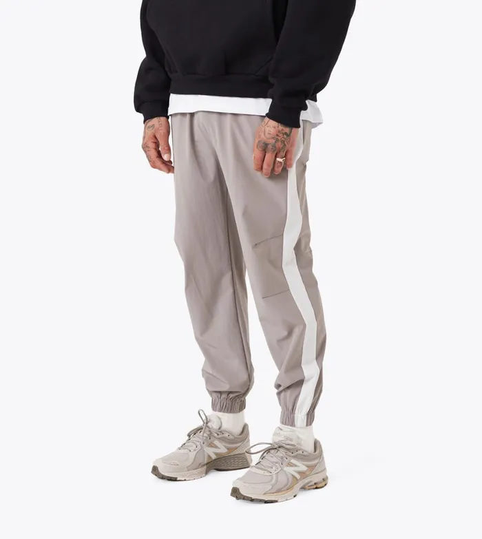 Zanerobe Pants Men Sureshot Tech Jogger 20 Smoke