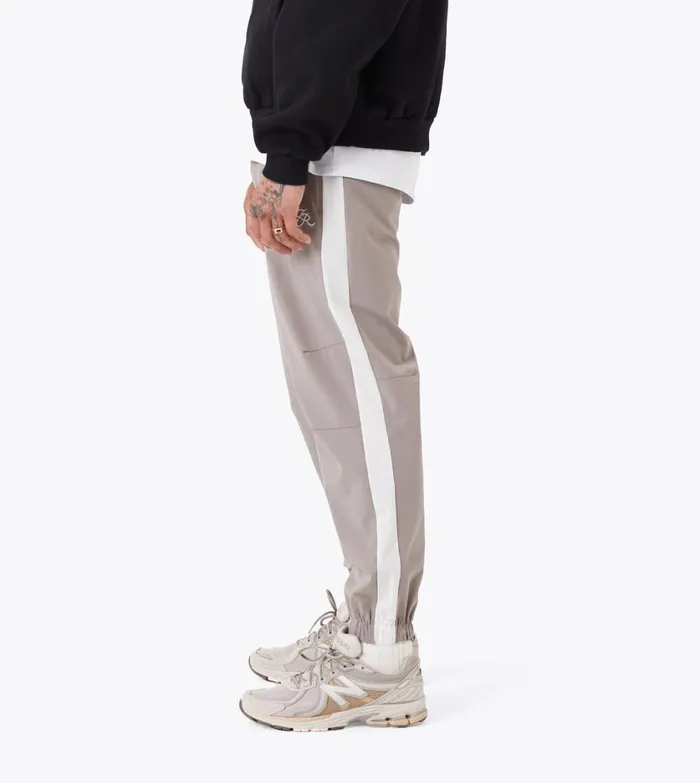 Zanerobe Pants Men Sureshot Tech Jogger 20 Smoke
